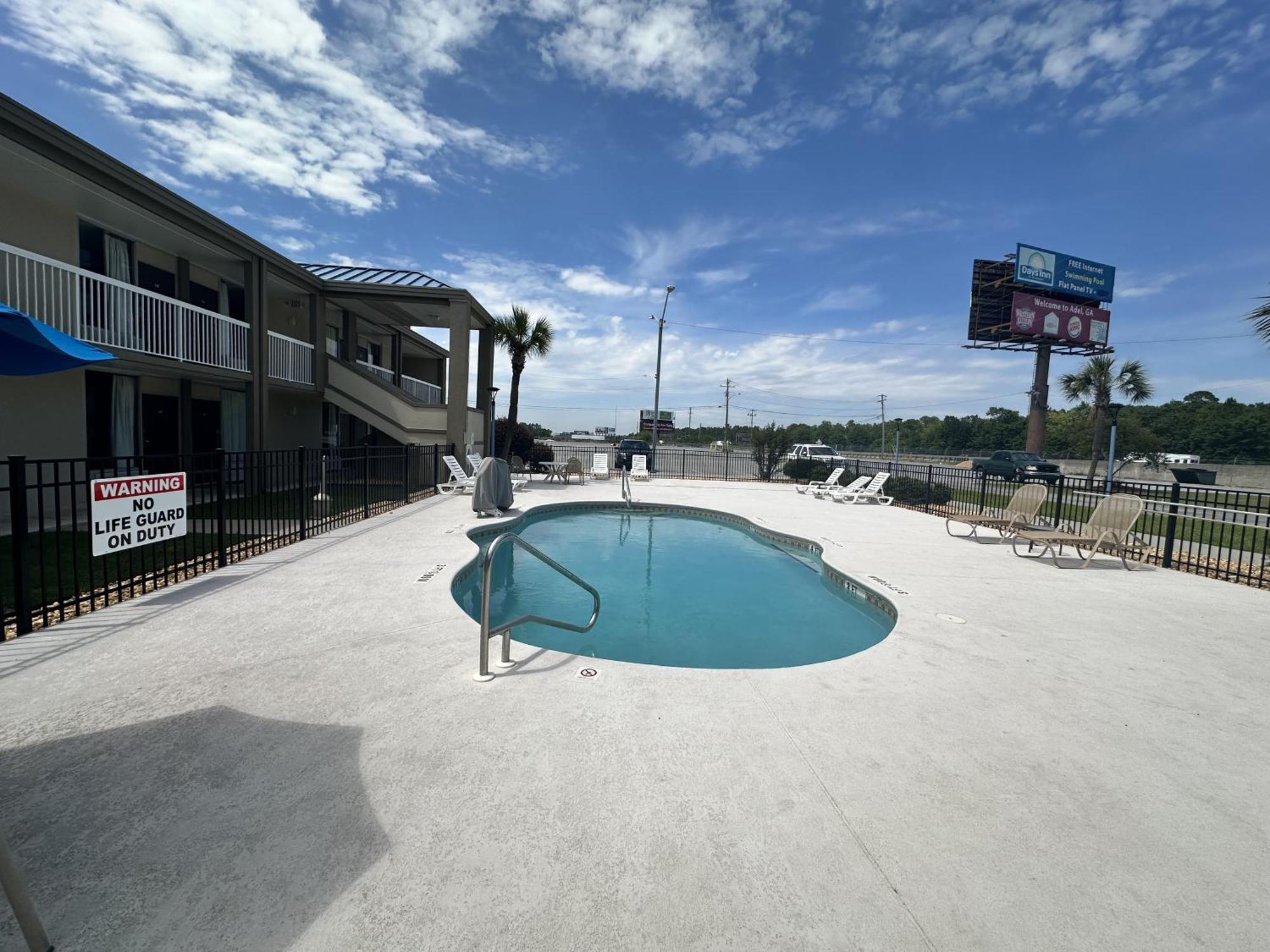 Days By Wyndham I-75 Adel