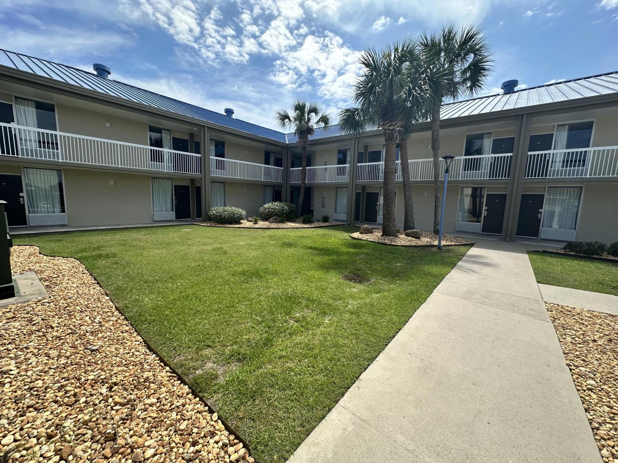 Days By Wyndham I-75 Hotel