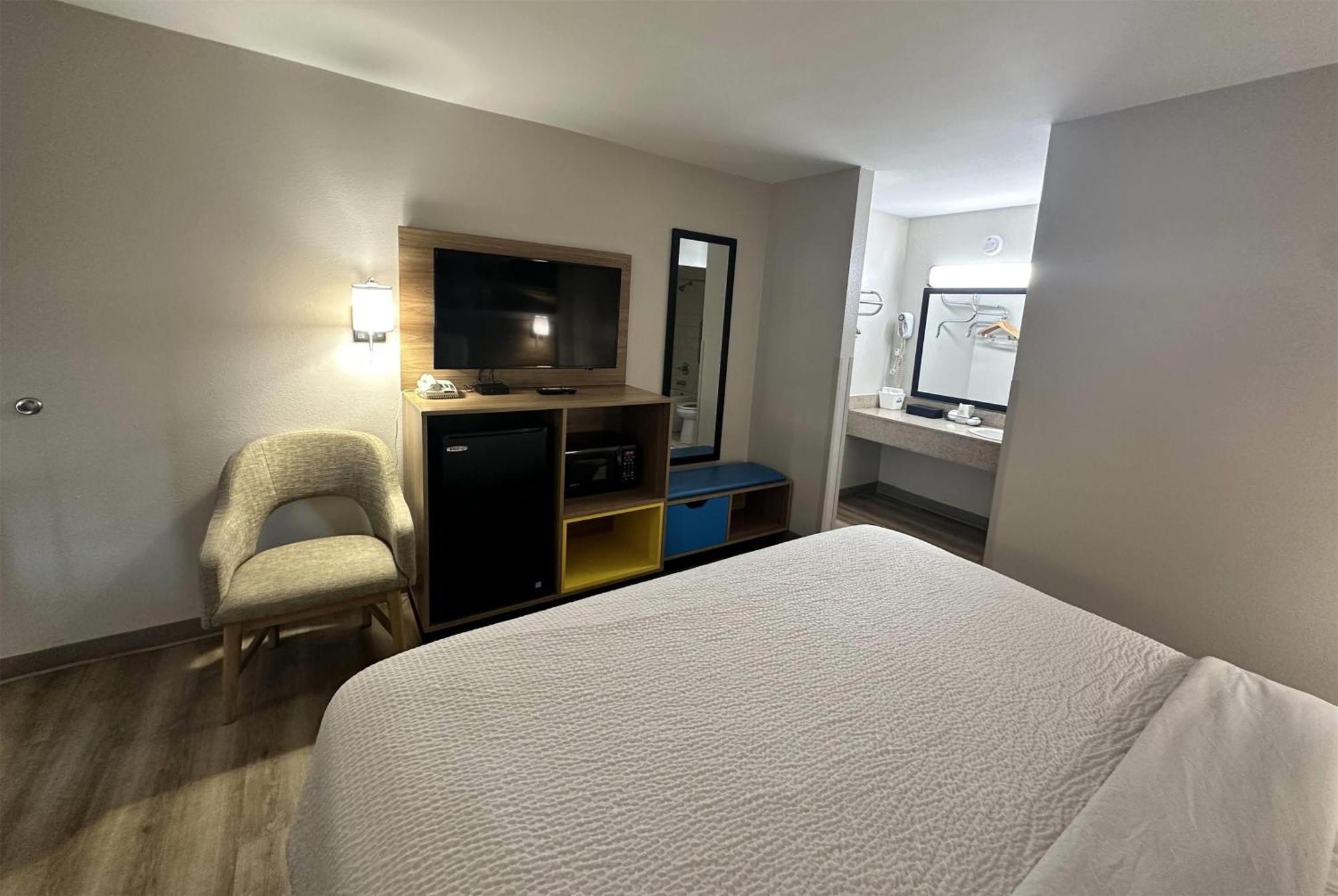 Hotel Days By Wyndham I-75 Adel