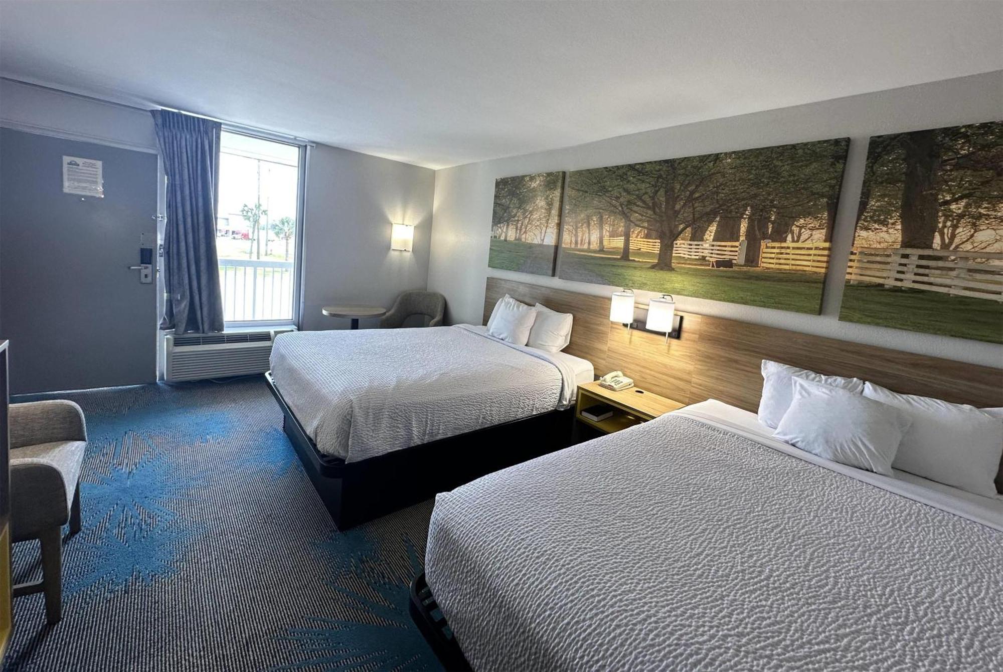Days By Wyndham I-75 Adel
