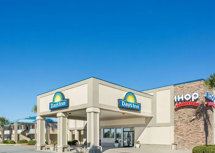 Days Inn By Wyndham Adel I-75