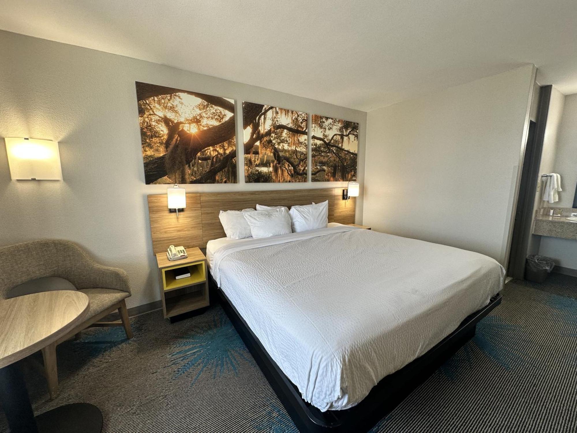 Days By Wyndham I-75 Hotel Adel