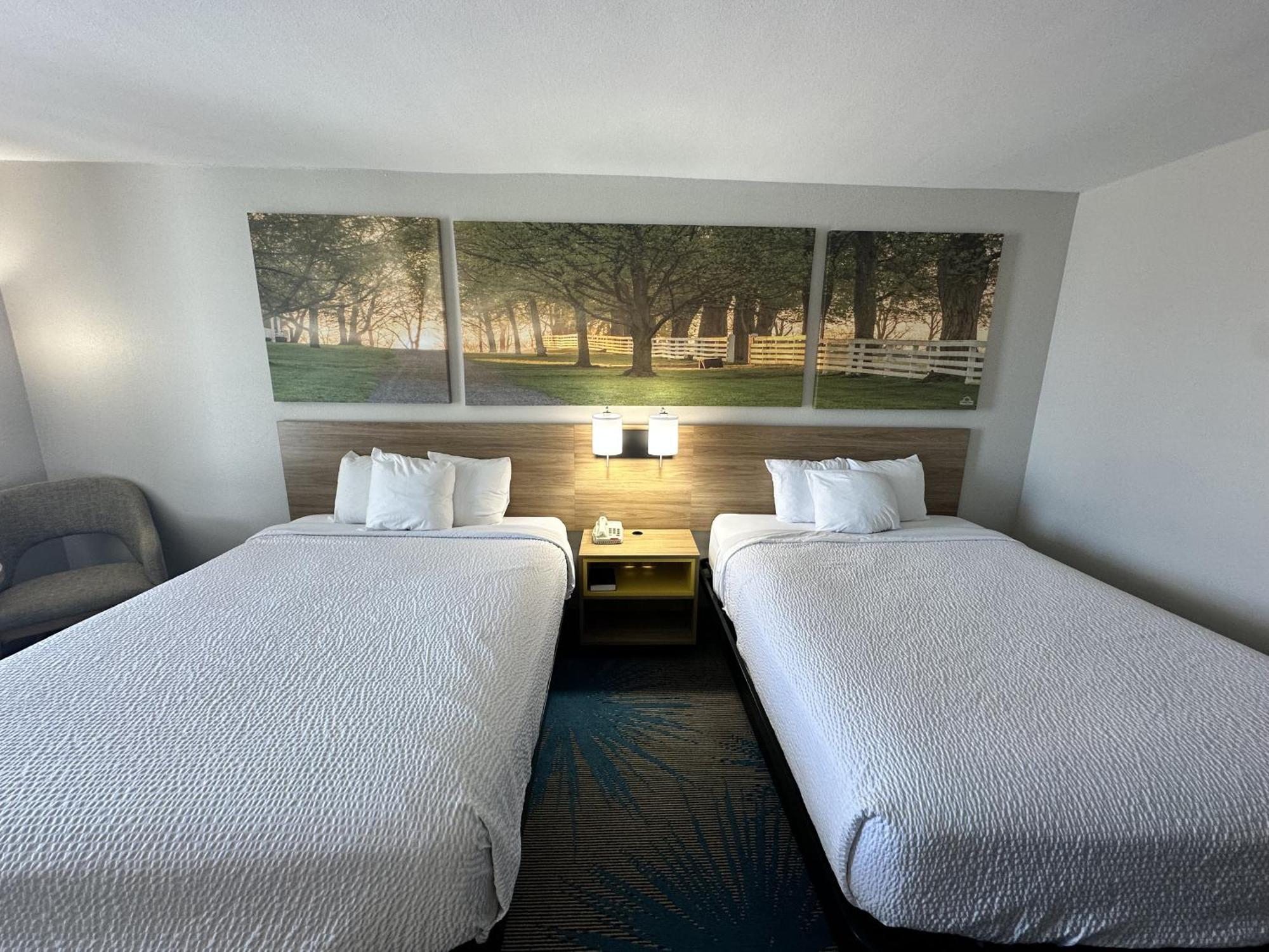 Hotel Days By Wyndham I-75