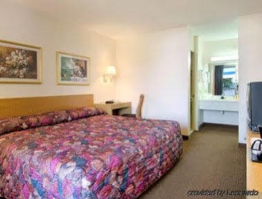 Days By Wyndham I-75 Hotel 2*